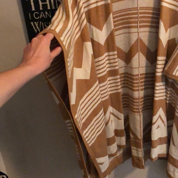 Patterned Kimono - Picture 3 of 7